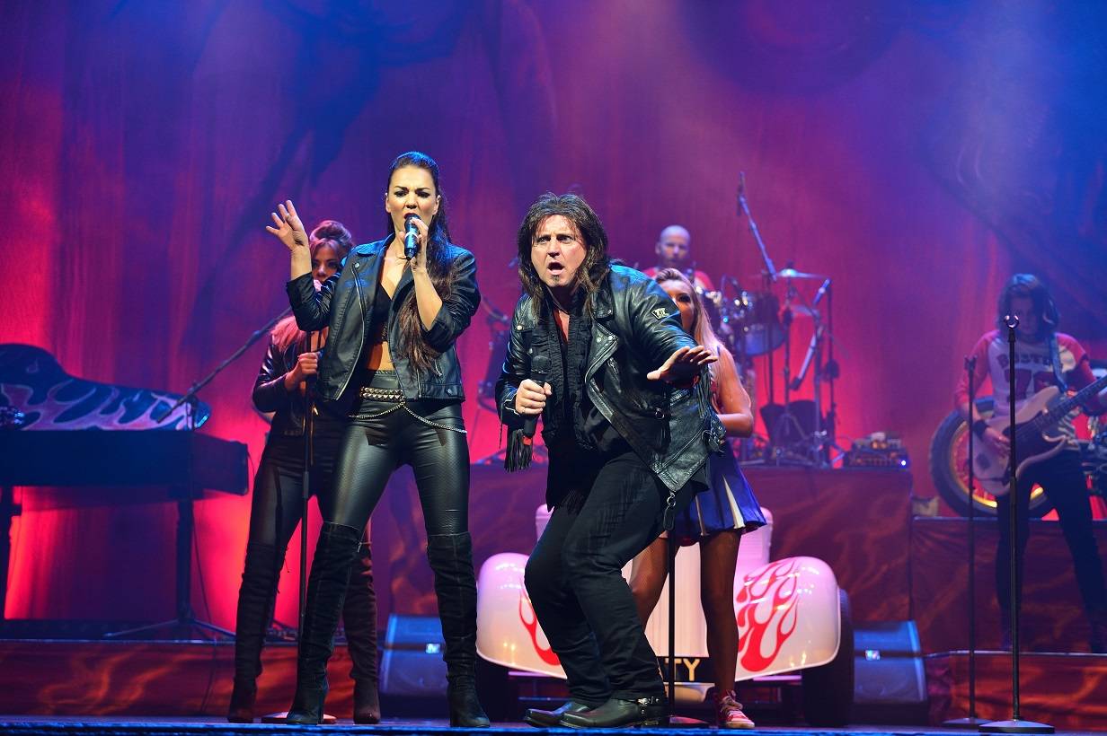 Steve Steinman’s Anything For Love – The Meat Loaf Story is coming to the Bonus Arena.