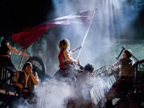 View article Les Misérables is coming to Hull