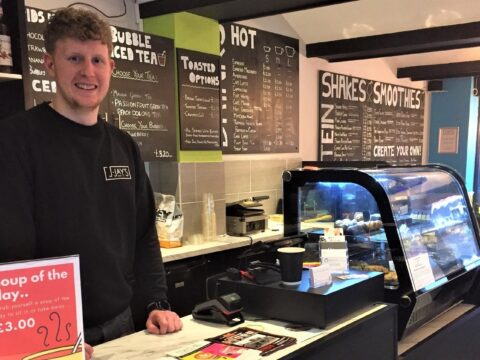 View article New Hull Facebook page offering discounts in bid to attract shoppers