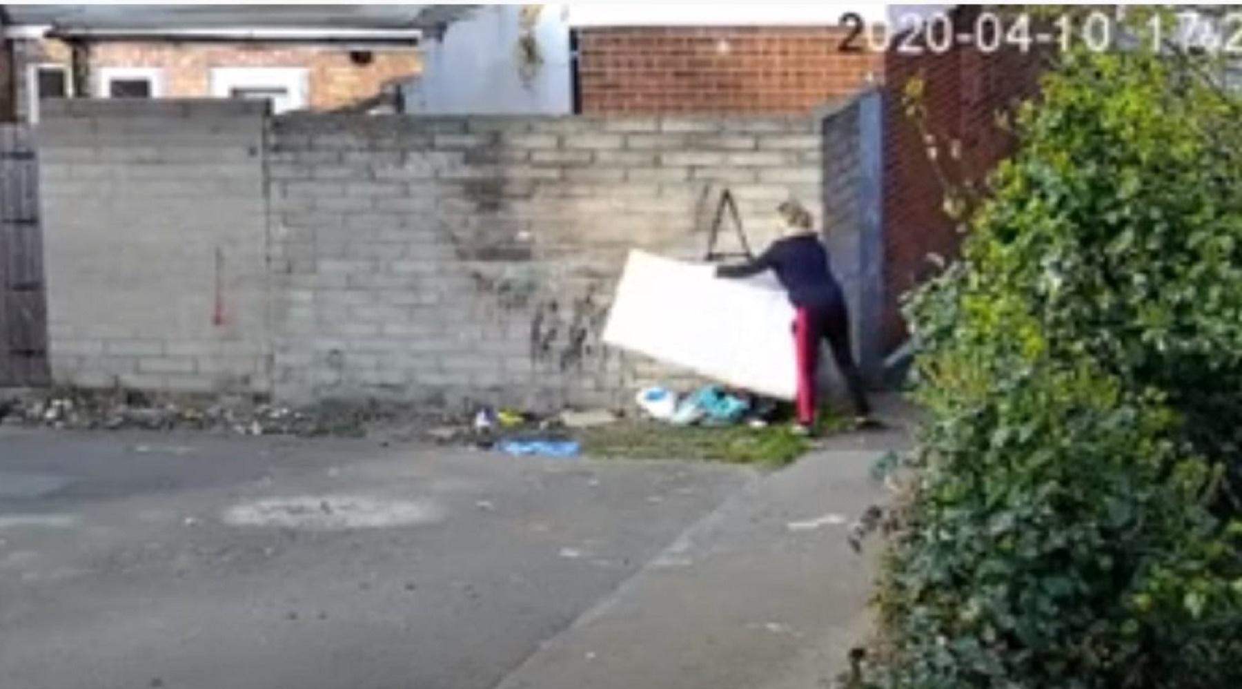 Fly-tipping in Alaska Street