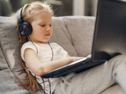 View article Children in Hull to receive laptops to support learning