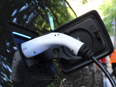 View article More electric vehicle charging points in Hull to support carbon neutral ambition