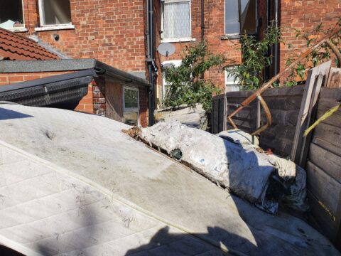 View article £12k in fines for nuisance homes and properties in Hull