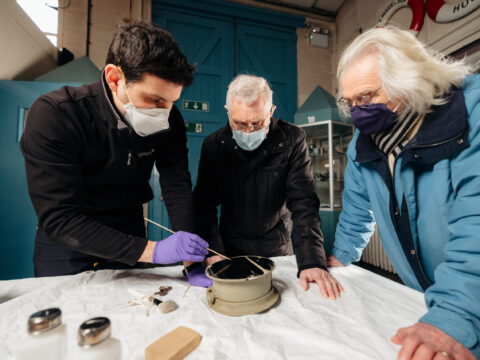 View article Conservation in Action: Volunteers lend a helping hand to conserve maritime objects