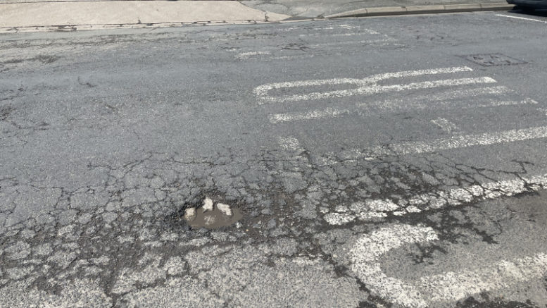 Potholes on Wincolmlee and Cumberland Street