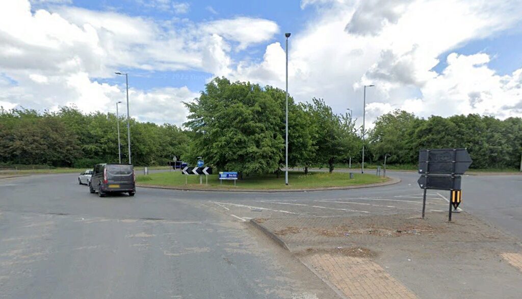 the roundabout that links Stoneferry Road, Mount Pleasant and Cleveland Street