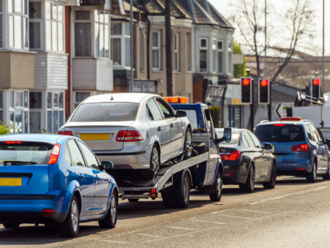View article £1,600 bill for man who abandoned car in Hull