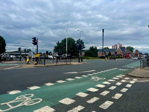 View article Red light enforcement cameras to be installed at ‘dangerous’ East Hull junction 