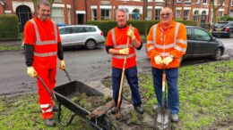 Street-cleansing staff have been tackling the Avenues area of Hull.