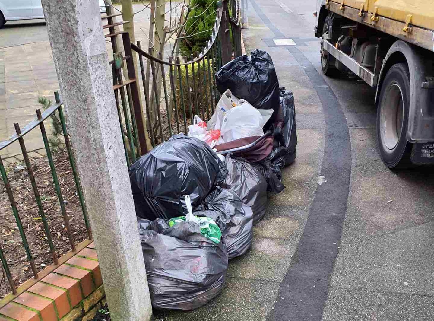 Hull business faces prosecution after failing to lawfully manage waste