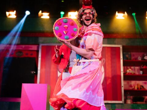 View article Sun’s out, panto’s out! Book your 2024 Christmas tickets now