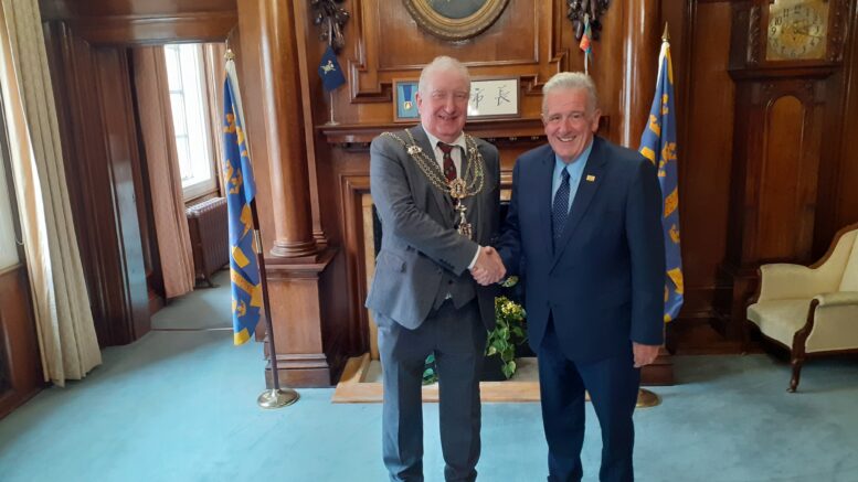 The Lord Mayor, Cllr Mark Collinson, meets David Robinson, Director of the Executive Mansion in Raleigh, North Carolina