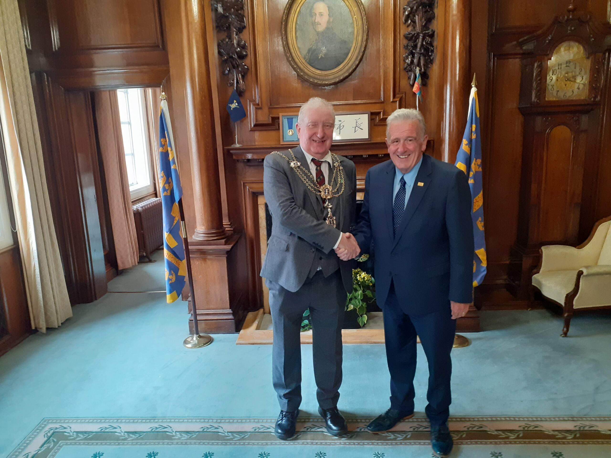 The Lord Mayor, Cllr Mark Collinson, meets David Robinson, Director of the Executive Mansion in Raleigh, North Carolina