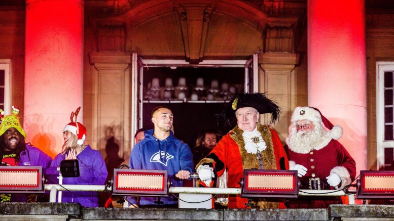 The 2024 Hull Christmas Lights switch-on. Rugby League player Mikey Lewis and the Lord Mayor of Hull, Cllr Mark Collinson, are turning on the lights.