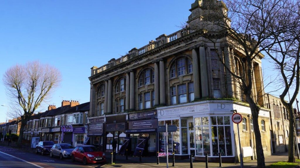 Holderness Road, opposite East Park.