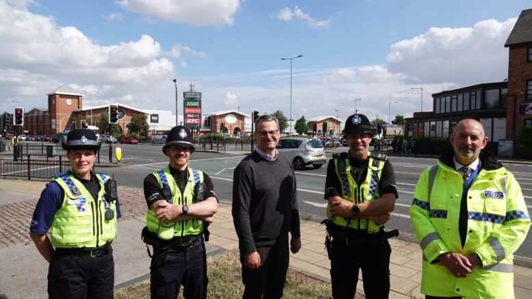 PCSO Nicholson, PC Murphy, Councillor Mark Ieronimo, PS Louvain-Walters and Ian Robertson at the Holderness Road / Mount Pleasant Junction